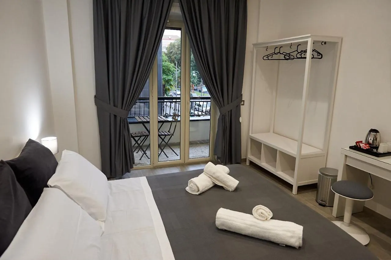 Napoli Regina Bed & Breakfast Naples