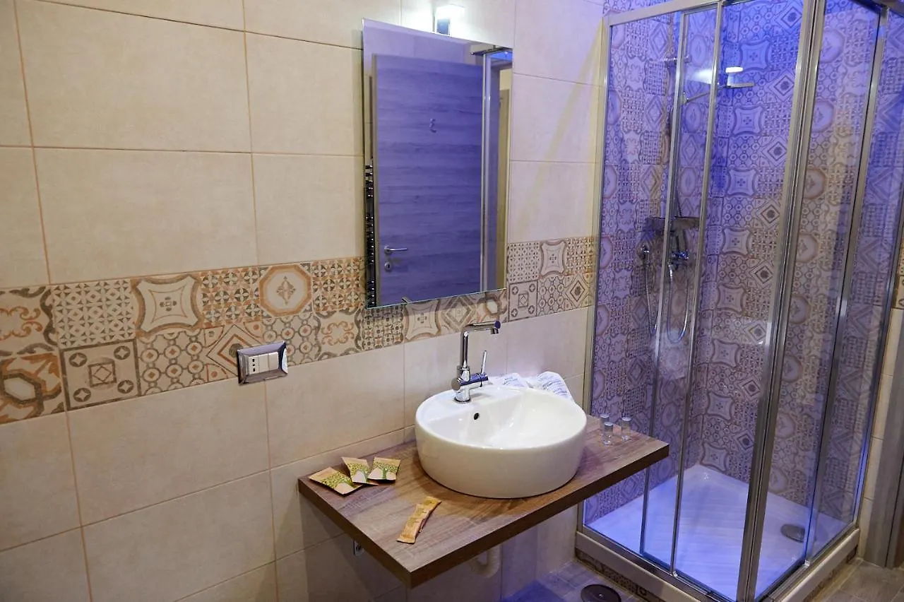 Napoli Regina Bed & Breakfast 2*, Naples Italy