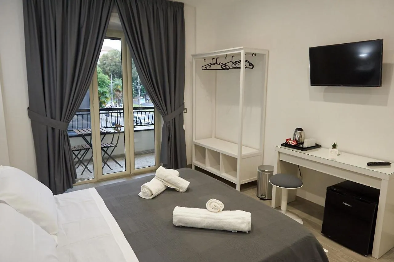 Napoli Regina Bed & Breakfast  Naples